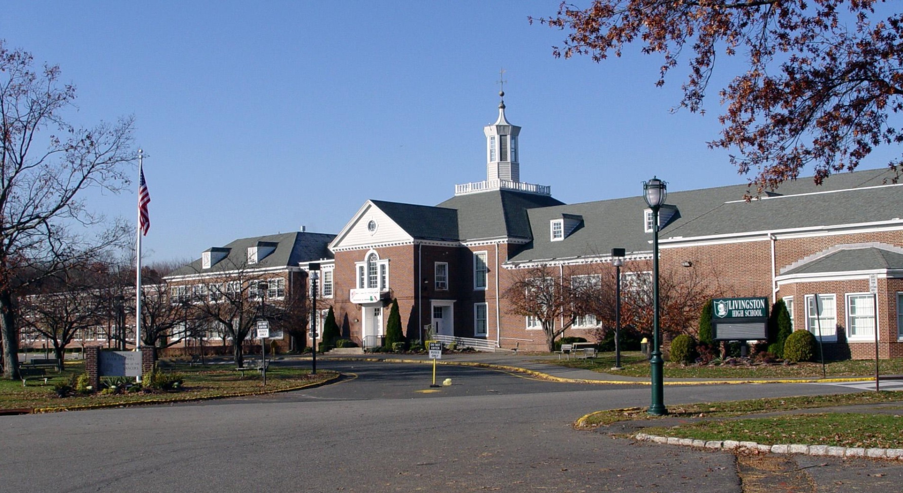 LHS1